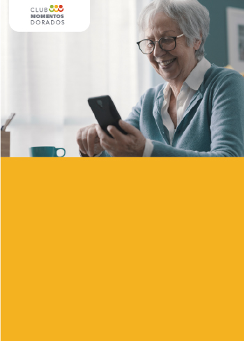 adulto mayor feliz con celular card